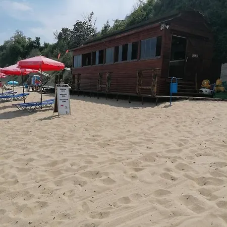Sun 6 апартамент морски изглед *